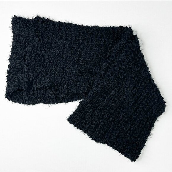 Black Infinity Scarf Very Versatile - Picture 6 of 12